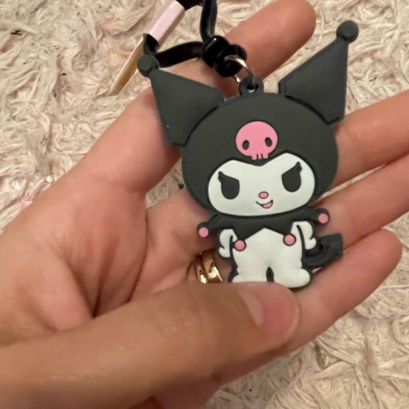Sanrio kuromi keychain - Picture 2 of 3